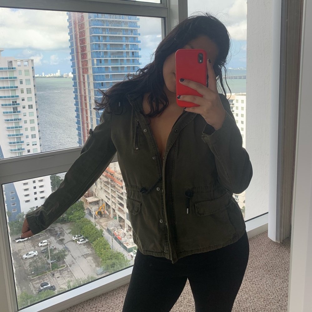 F21  green army jacket size M